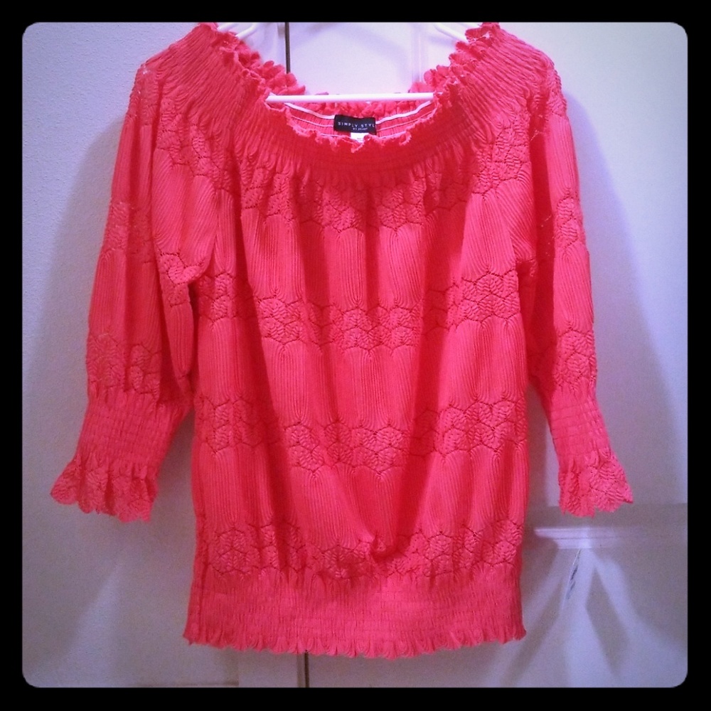 Brand new missy top by Simply Styled